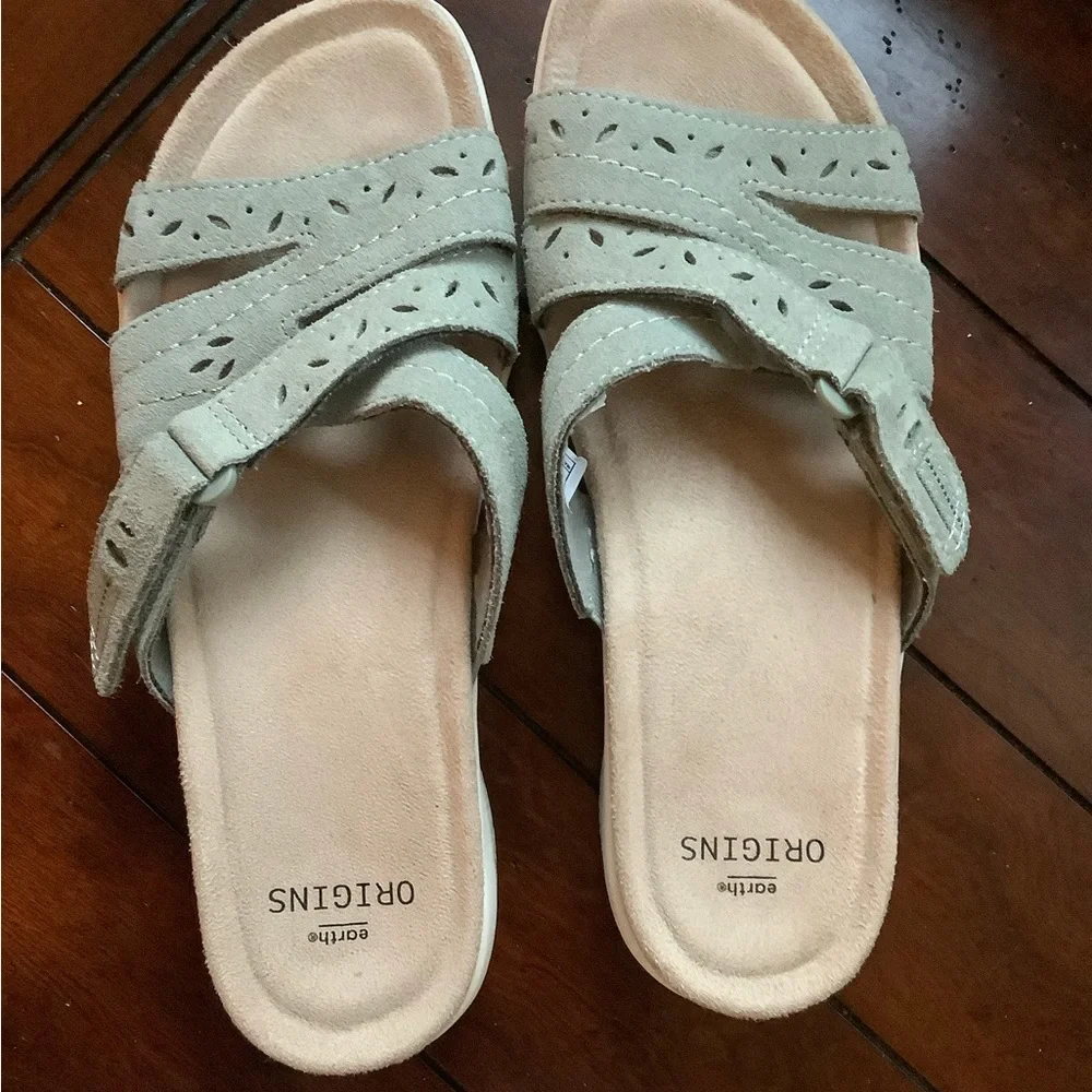 Earth Origins Shantel Suede Leather Sandals - Picture 3 of 8